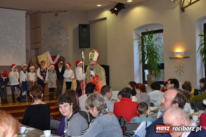 Zdjęcie w galerii na portalu naszraciborz.pl: Integracyjny św. Mikołaj w Tworkowie wiadomości z regionu