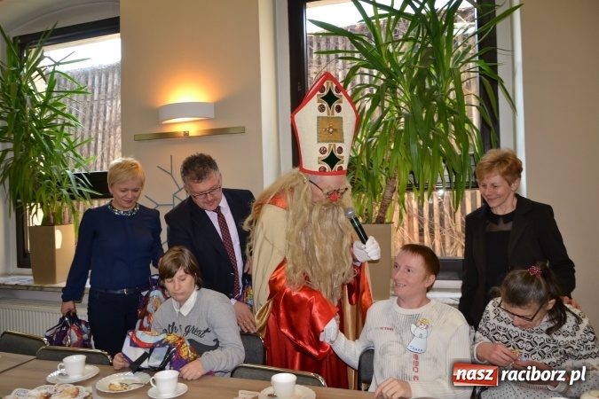 Zdjęcie w galerii na portalu naszraciborz.pl: Integracyjny św. Mikołaj w Tworkowie wiadomości z regionu