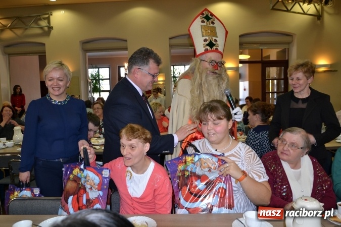 Zdjęcie w galerii na portalu naszraciborz.pl: Integracyjny św. Mikołaj w Tworkowie wiadomości z regionu