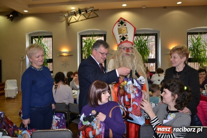 Zdjęcie w galerii na portalu naszraciborz.pl: Integracyjny św. Mikołaj w Tworkowie wiadomości z regionu