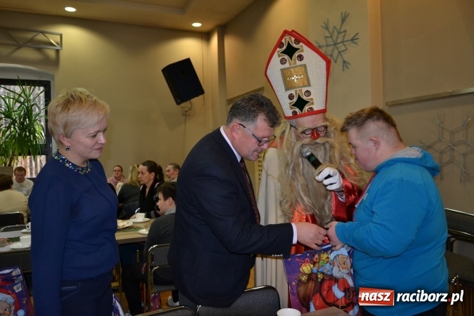 Zdjęcie w galerii na portalu naszraciborz.pl: Integracyjny św. Mikołaj w Tworkowie wiadomości z regionu