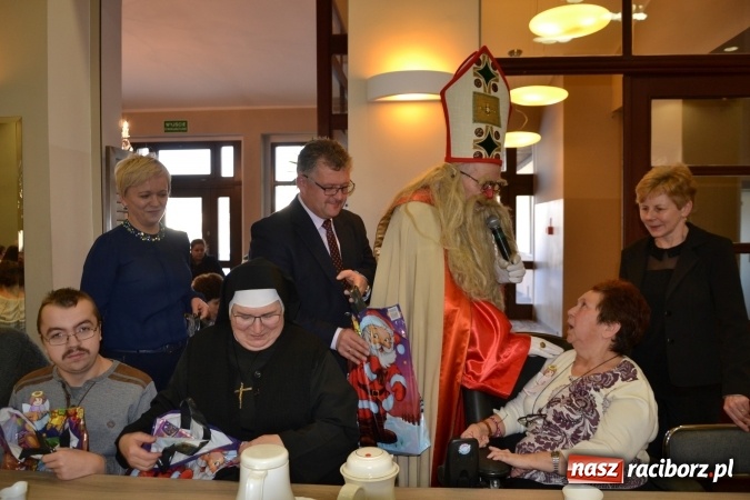 Zdjęcie w galerii na portalu naszraciborz.pl: Integracyjny św. Mikołaj w Tworkowie wiadomości z regionu