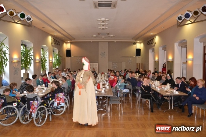 Zdjęcie w galerii na portalu naszraciborz.pl: Integracyjny św. Mikołaj w Tworkowie wiadomości z regionu