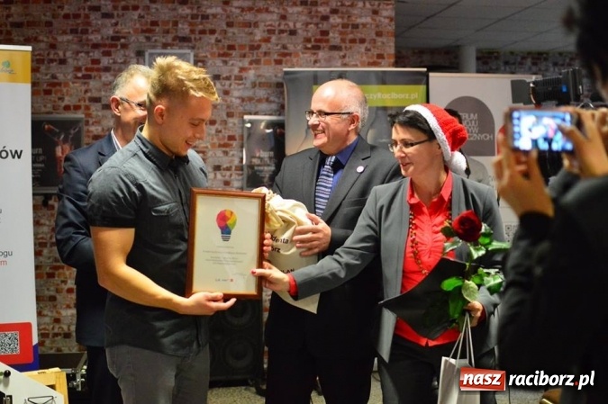 Zdjęcie w galerii na portalu naszraciborz.pl: Sala do street workout najlepszym pomysłem biznesowym w Raciborzu wiadomości z regionu