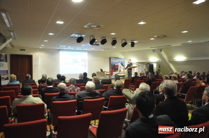 Zdjęcie w galerii na portalu naszraciborz.pl: Nowe autobusy i deputat soku malinowego, czyli 65-lecie raciborskiego PKS-u wiadomości z regionu