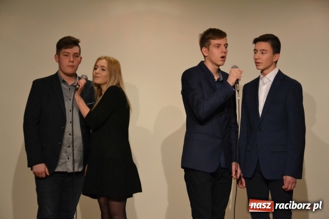 Zdjęcie w galerii na portalu naszraciborz.pl: Nowe autobusy i deputat soku malinowego, czyli 65-lecie raciborskiego PKS-u wiadomości z regionu