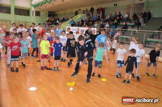 Zdjęcie w galerii na portalu naszraciborz.pl: Święty Mikołaj odwiedził najmłodszych zawodników MKZ Unia wiadomości z regionu
