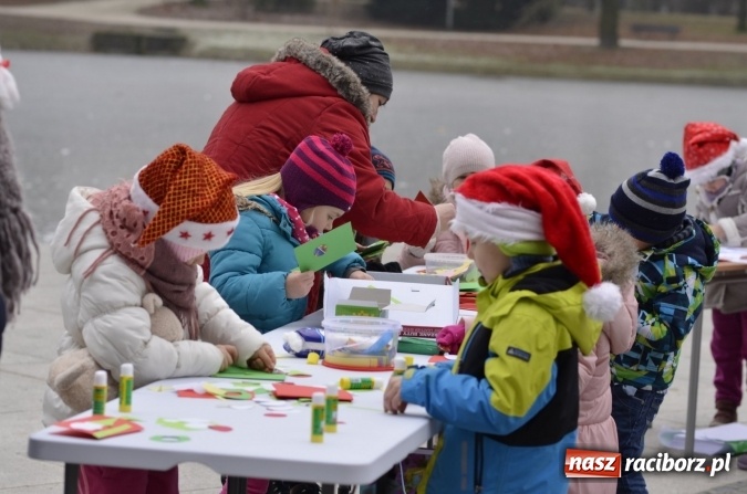 Zdjęcie w galerii na portalu naszraciborz.pl: Poszukiwany przez dzieci z Fiku-Miku i z Przedszkola nr 13 Mikołaj znalazł się w Parku Roth  wiadomości z regionu