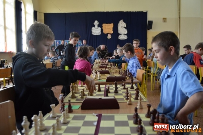 Zdjęcie w galerii na portalu naszraciborz.pl: XII Mikołajkowy Turniej Szachowy w SP4 wiadomości z regionu