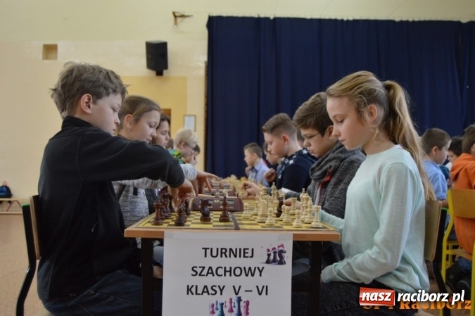 Zdjęcie w galerii na portalu naszraciborz.pl: XII Mikołajkowy Turniej Szachowy w SP4 wiadomości z regionu