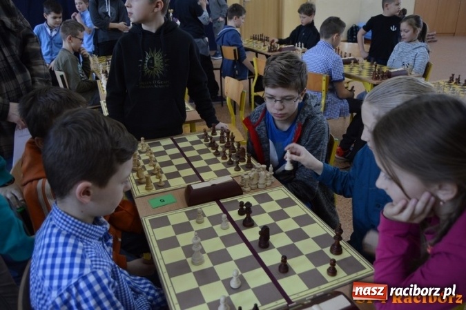 Zdjęcie w galerii na portalu naszraciborz.pl: XII Mikołajkowy Turniej Szachowy w SP4 wiadomości z regionu