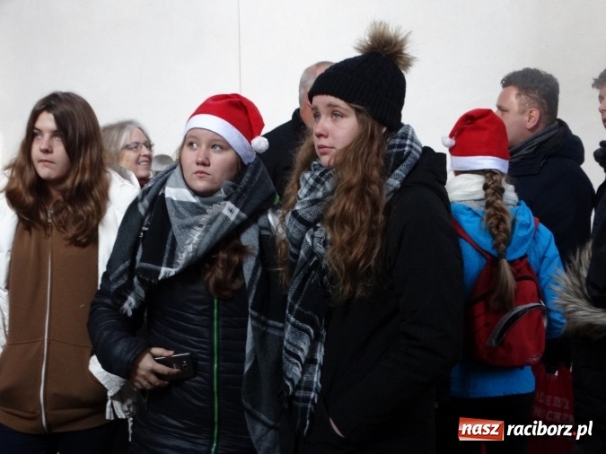 Zdjęcie w galerii na portalu naszraciborz.pl: Raciborzanie wśród przyjaciół, czyli występy młodych artystów z MDK w Raciborzu w sercu Bawarii - część II  wiadomości z regionu