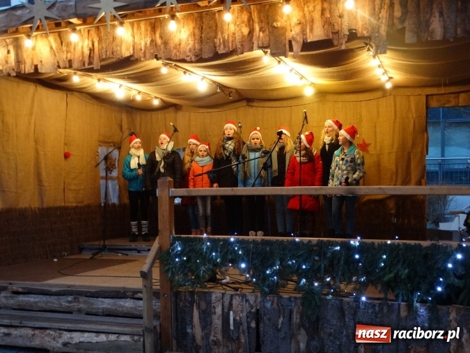 Zdjęcie w galerii na portalu naszraciborz.pl: Raciborzanie wśród przyjaciół, czyli występy młodych artystów z MDK w Raciborzu w sercu Bawarii - część II  wiadomości z regionu