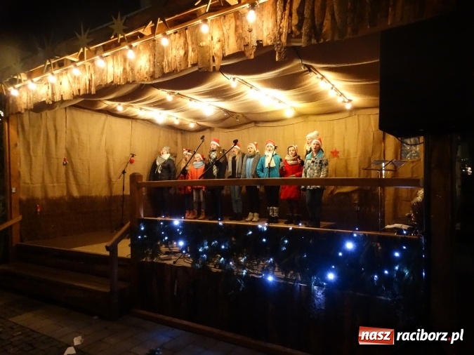 Zdjęcie w galerii na portalu naszraciborz.pl: Raciborzanie wśród przyjaciół, czyli występy młodych artystów z MDK w Raciborzu w sercu Bawarii - część II  wiadomości z regionu