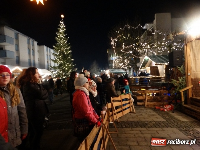 Zdjęcie w galerii na portalu naszraciborz.pl: Raciborzanie wśród przyjaciół, czyli występy młodych artystów z MDK w Raciborzu w sercu Bawarii - część II  wiadomości z regionu
