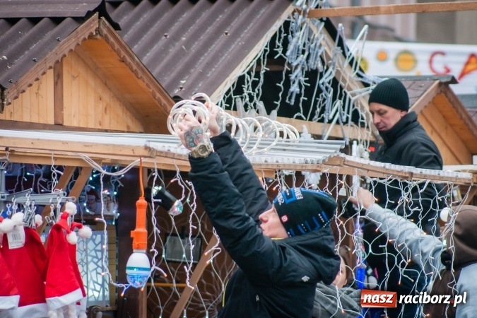 Zdjęcie w galerii na portalu naszraciborz.pl: Dziś rozpoczął się Jarmark Bożonarodzeniowy wiadomości z regionu