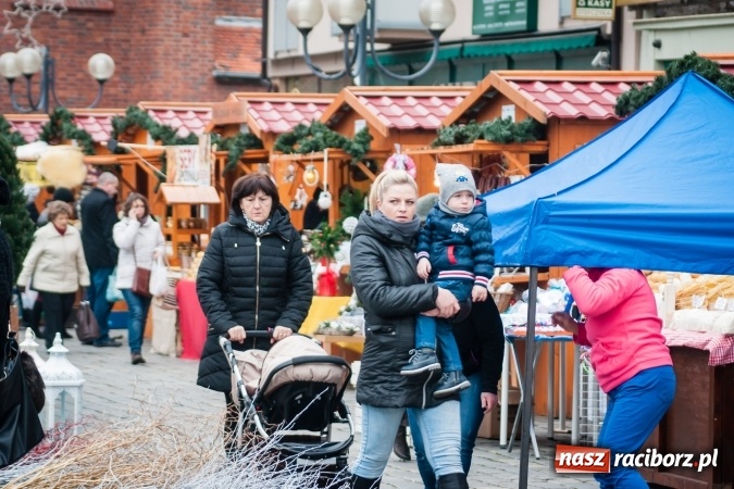Zdjęcie w galerii na portalu naszraciborz.pl: Dziś rozpoczął się Jarmark Bożonarodzeniowy wiadomości z regionu