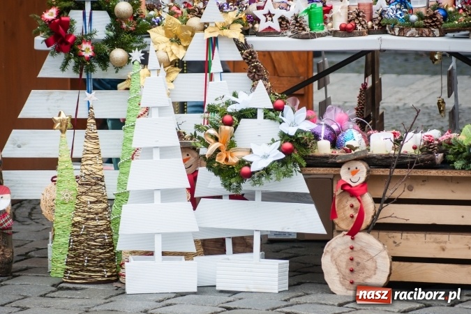 Zdjęcie w galerii na portalu naszraciborz.pl: Dziś rozpoczął się Jarmark Bożonarodzeniowy wiadomości z regionu