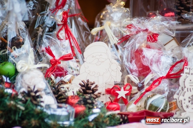 Zdjęcie w galerii na portalu naszraciborz.pl: Dziś rozpoczął się Jarmark Bożonarodzeniowy wiadomości z regionu