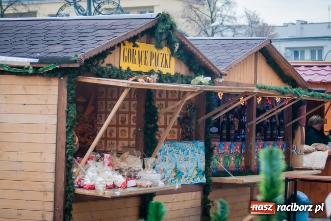 Zdjęcie w galerii na portalu naszraciborz.pl: Dziś rozpoczął się Jarmark Bożonarodzeniowy wiadomości z regionu