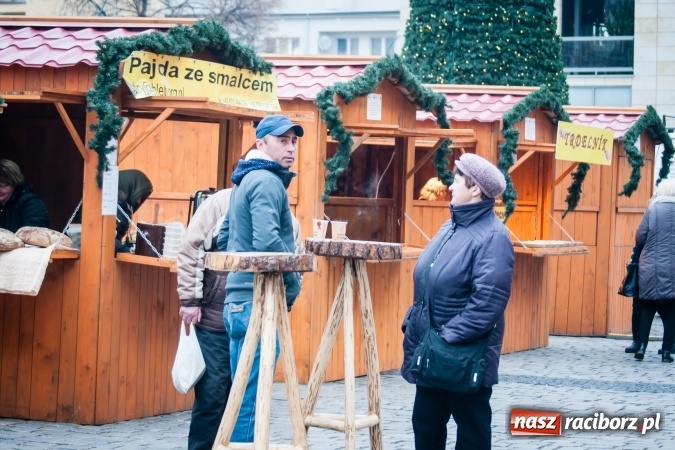 Zdjęcie w galerii na portalu naszraciborz.pl: Dziś rozpoczął się Jarmark Bożonarodzeniowy wiadomości z regionu
