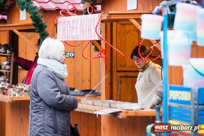 Zdjęcie w galerii na portalu naszraciborz.pl: Dziś rozpoczął się Jarmark Bożonarodzeniowy wiadomości z regionu