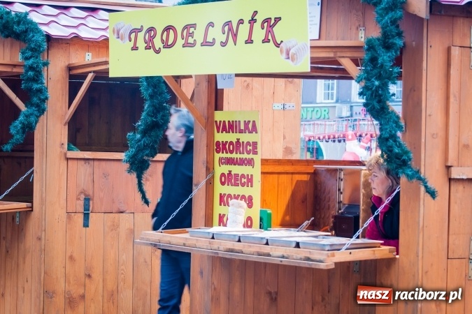 Zdjęcie w galerii na portalu naszraciborz.pl: Dziś rozpoczął się Jarmark Bożonarodzeniowy wiadomości z regionu