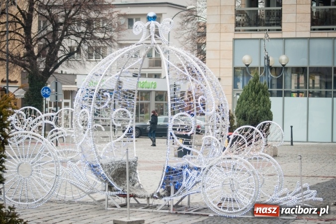 Zdjęcie w galerii na portalu naszraciborz.pl: Dziś rozpoczął się Jarmark Bożonarodzeniowy wiadomości z regionu