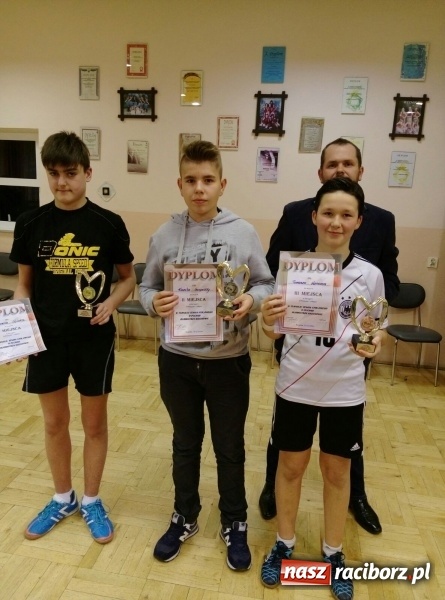 Zdjęcie w galerii na portalu naszraciborz.pl: Gminny turniej tenisa stołowego o Puchar Burmistrza Krzanowic wiadomości z regionu