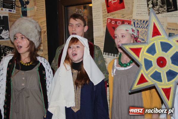 Zdjęcie w galerii na portalu naszraciborz.pl: Moczki i kutie na Końcu Świata wiadomości z regionu