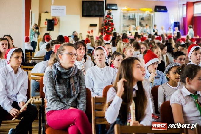 Zdjęcie w galerii na portalu naszraciborz.pl: XVI edycja Wojewódzkiego Konkursu Mistrz Fletu wiadomości z regionu