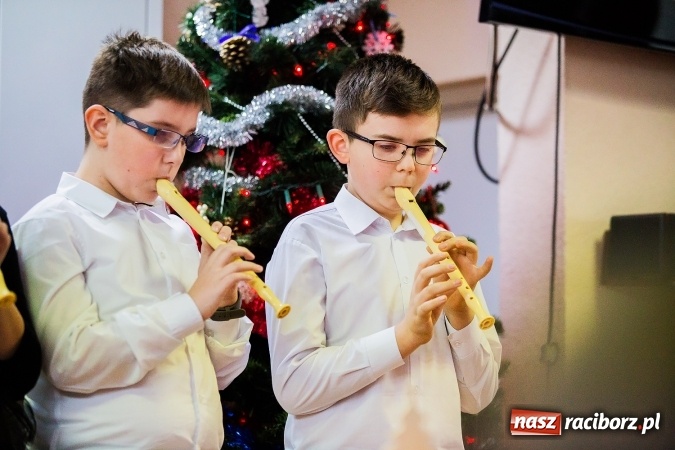 Zdjęcie w galerii na portalu naszraciborz.pl: XVI edycja Wojewódzkiego Konkursu Mistrz Fletu wiadomości z regionu