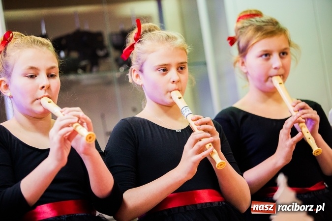Zdjęcie w galerii na portalu naszraciborz.pl: XVI edycja Wojewódzkiego Konkursu Mistrz Fletu wiadomości z regionu