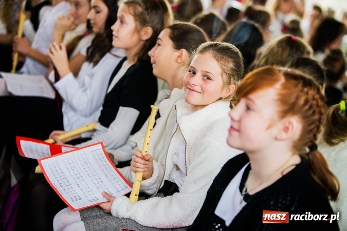 Zdjęcie w galerii na portalu naszraciborz.pl: XVI edycja Wojewódzkiego Konkursu Mistrz Fletu wiadomości z regionu