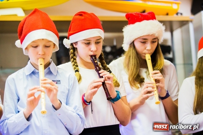 Zdjęcie w galerii na portalu naszraciborz.pl: XVI edycja Wojewódzkiego Konkursu Mistrz Fletu wiadomości z regionu