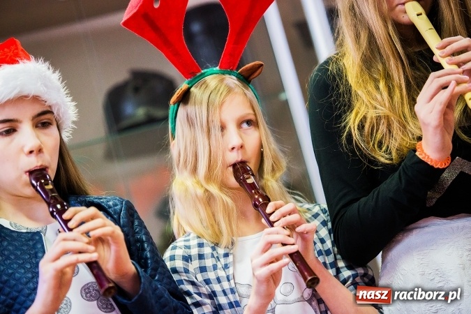 Zdjęcie w galerii na portalu naszraciborz.pl: XVI edycja Wojewódzkiego Konkursu Mistrz Fletu wiadomości z regionu