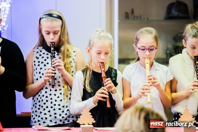 Zdjęcie w galerii na portalu naszraciborz.pl: XVI edycja Wojewódzkiego Konkursu Mistrz Fletu wiadomości z regionu