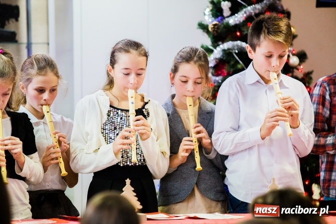 Zdjęcie w galerii na portalu naszraciborz.pl: XVI edycja Wojewódzkiego Konkursu Mistrz Fletu wiadomości z regionu