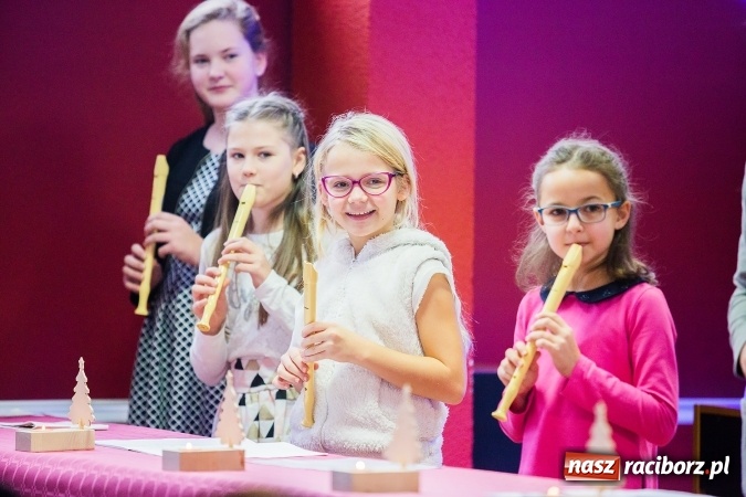 Zdjęcie w galerii na portalu naszraciborz.pl: XVI edycja Wojewódzkiego Konkursu Mistrz Fletu wiadomości z regionu