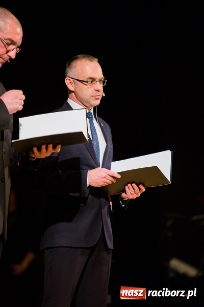 Zdjęcie w galerii na portalu naszraciborz.pl: Zgrana paka spod trzepaka - XVI Gwiazdka Serc za nami FOTOREPORTAŻ wiadomości z regionu
