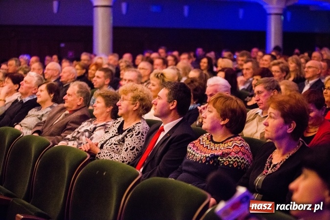 Zdjęcie w galerii na portalu naszraciborz.pl: Zgrana paka spod trzepaka - XVI Gwiazdka Serc za nami FOTOREPORTAŻ wiadomości z regionu