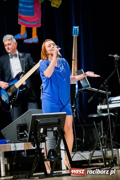 Zdjęcie w galerii na portalu naszraciborz.pl: Zgrana paka spod trzepaka - XVI Gwiazdka Serc za nami FOTOREPORTAŻ wiadomości z regionu