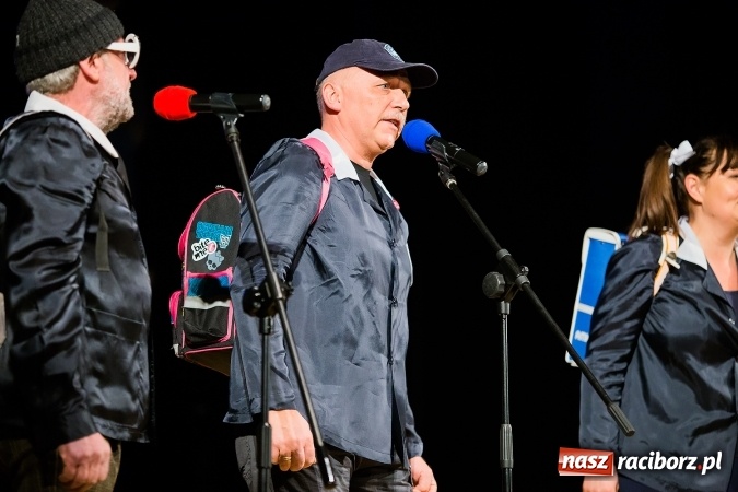 Zdjęcie w galerii na portalu naszraciborz.pl: Zgrana paka spod trzepaka - XVI Gwiazdka Serc za nami FOTOREPORTAŻ wiadomości z regionu
