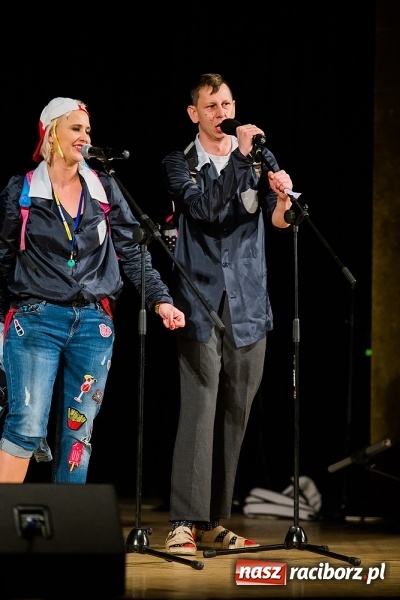 Zdjęcie w galerii na portalu naszraciborz.pl: Zgrana paka spod trzepaka - XVI Gwiazdka Serc za nami FOTOREPORTAŻ wiadomości z regionu