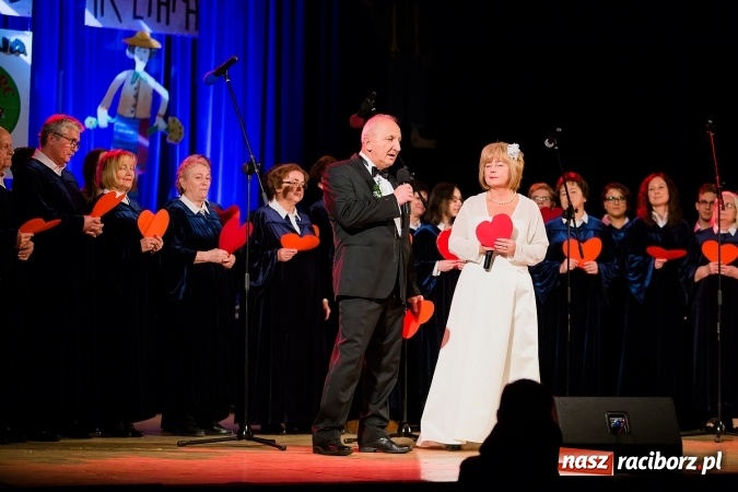 Zdjęcie w galerii na portalu naszraciborz.pl: Zgrana paka spod trzepaka - XVI Gwiazdka Serc za nami FOTOREPORTAŻ wiadomości z regionu