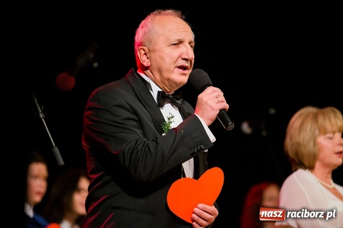 Zdjęcie w galerii na portalu naszraciborz.pl: Zgrana paka spod trzepaka - XVI Gwiazdka Serc za nami FOTOREPORTAŻ wiadomości z regionu