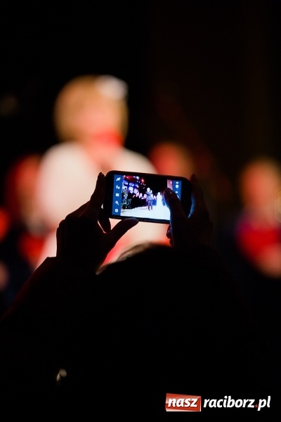Zdjęcie w galerii na portalu naszraciborz.pl: Zgrana paka spod trzepaka - XVI Gwiazdka Serc za nami FOTOREPORTAŻ wiadomości z regionu