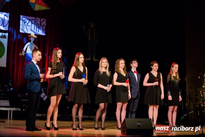Zdjęcie w galerii na portalu naszraciborz.pl: Zgrana paka spod trzepaka - XVI Gwiazdka Serc za nami FOTOREPORTAŻ wiadomości z regionu