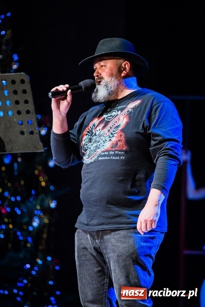 Zdjęcie w galerii na portalu naszraciborz.pl: Zgrana paka spod trzepaka - XVI Gwiazdka Serc za nami FOTOREPORTAŻ wiadomości z regionu