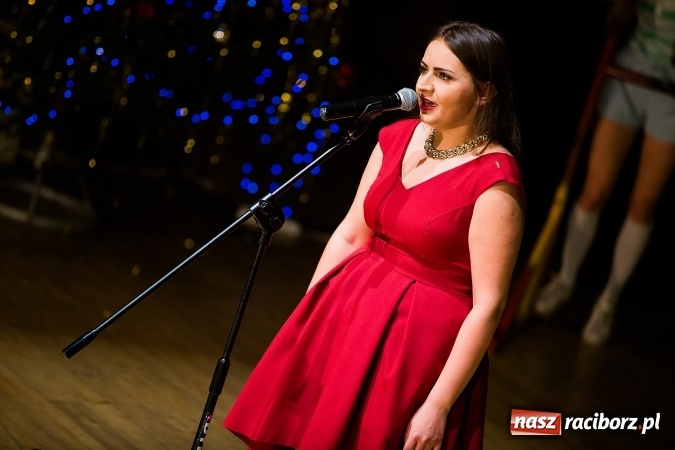 Zdjęcie w galerii na portalu naszraciborz.pl: Zgrana paka spod trzepaka - XVI Gwiazdka Serc za nami FOTOREPORTAŻ wiadomości z regionu